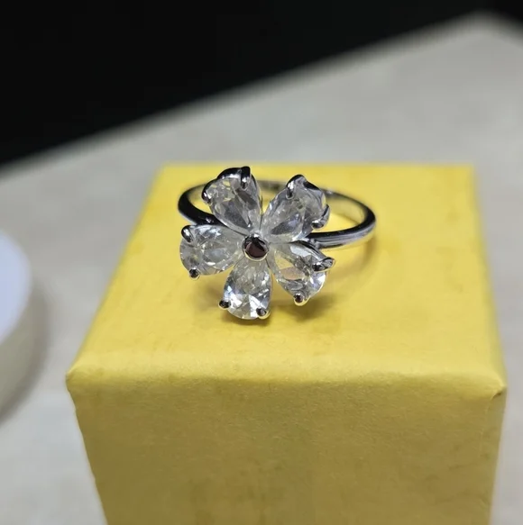 Sterling Silver 925 Rhinestones Floral Ring Size 6 Weigt 2g - Picture 12 of 17